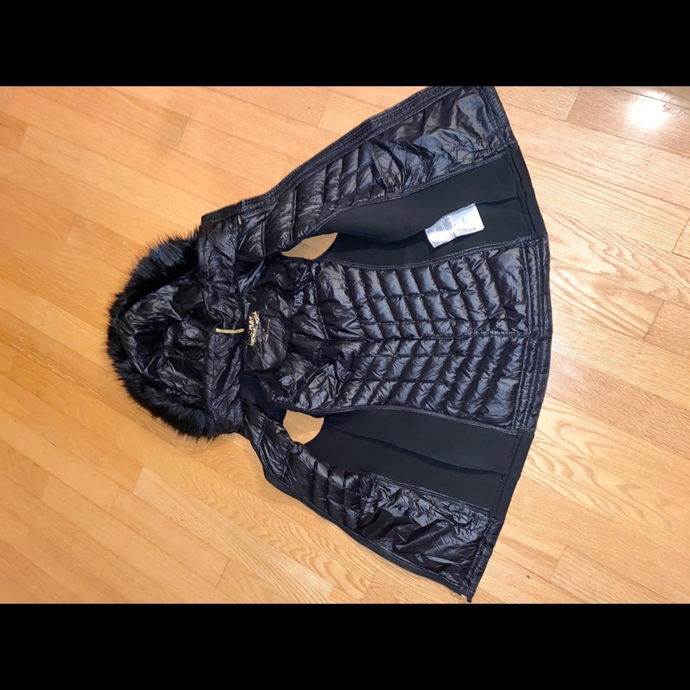 SOLD‼️‼️‼️MK Puffer vest with fur hood - Picture 6 of 8
